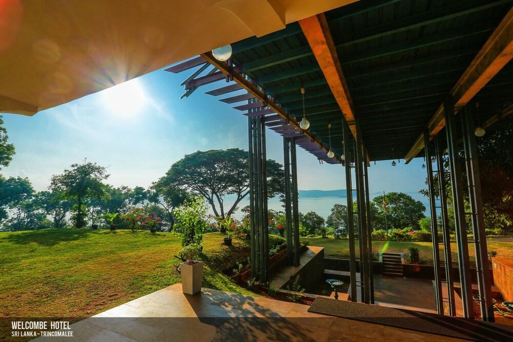 Welcombe Hotel Trincomalee Buitenkant foto