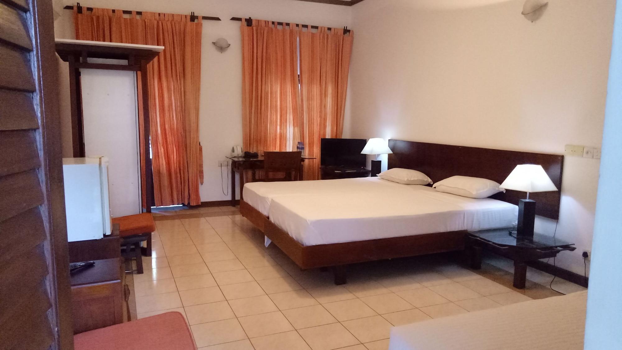 Welcombe Hotel Trincomalee Buitenkant foto
