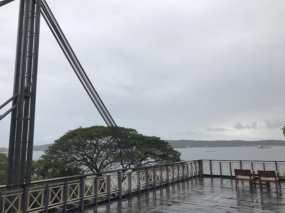 Welcombe Hotel Trincomalee Buitenkant foto