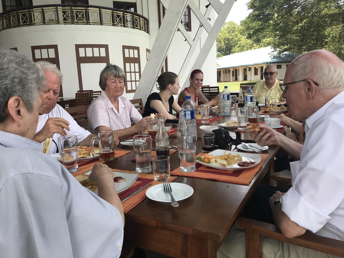 Welcombe Hotel Trincomalee Buitenkant foto