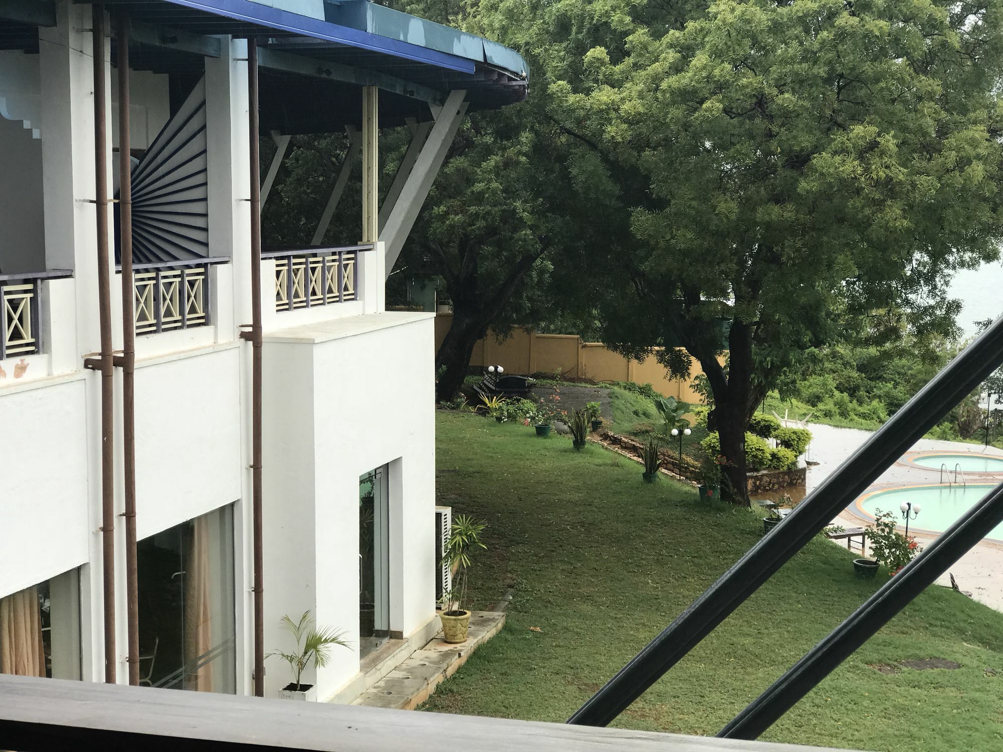 Welcombe Hotel Trincomalee Buitenkant foto
